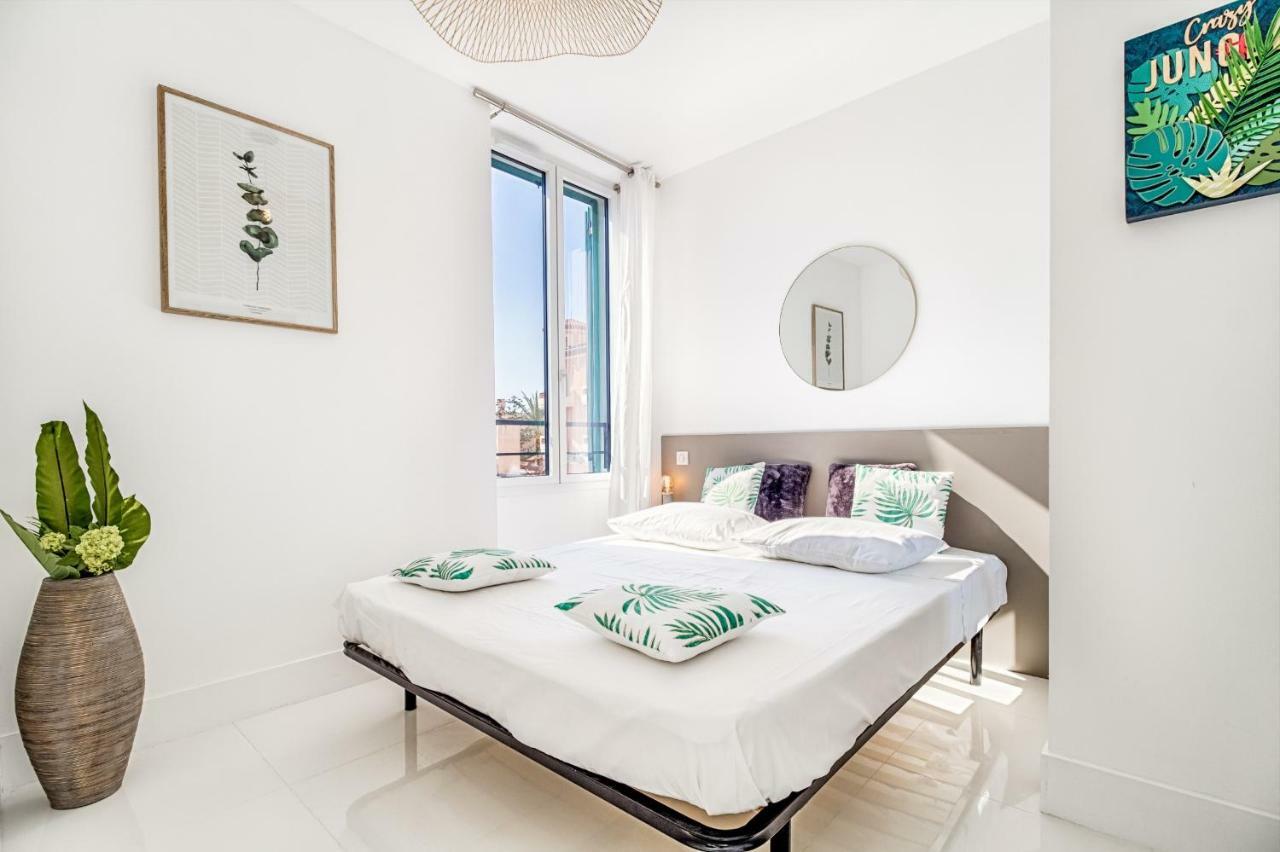 Апартаменты New ! Sea View Design + Balcony 203 Вильфранш-сюр-Мер Экстерьер фото